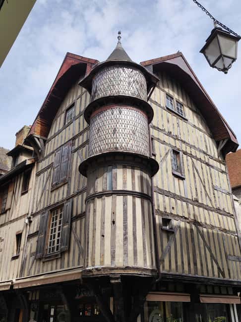 Troyes: "Troyes Roman" guided tour - Reading Literature in the Context of Troyes’ Past