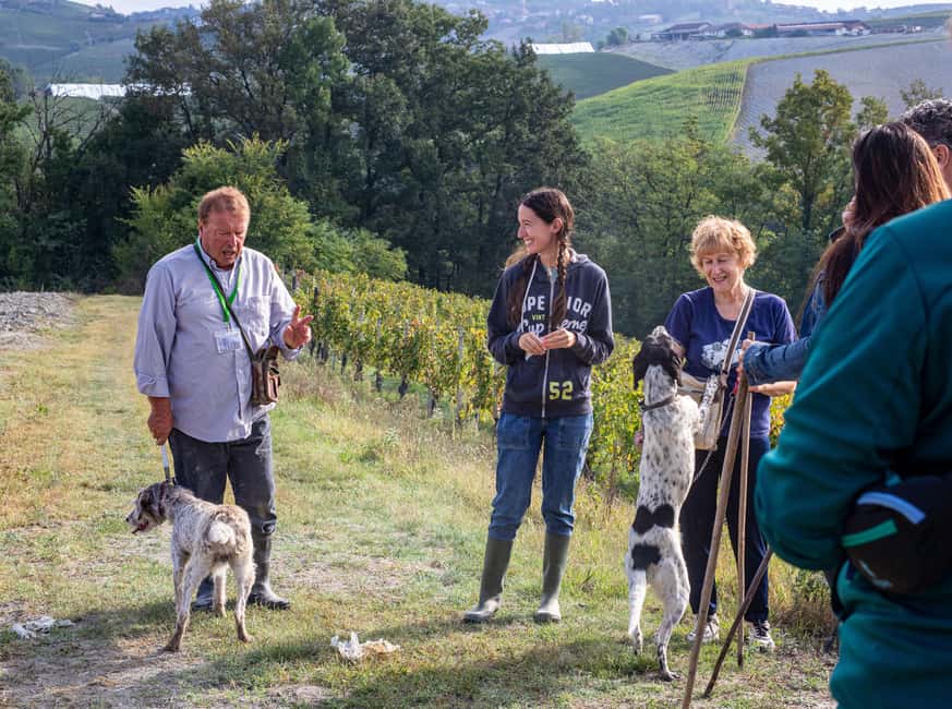 Truffle hunting in the Langhe - Truffle hunting with a real truffle hunter - The Meeting Point at Simone Scaletta in Monforte d’Alba