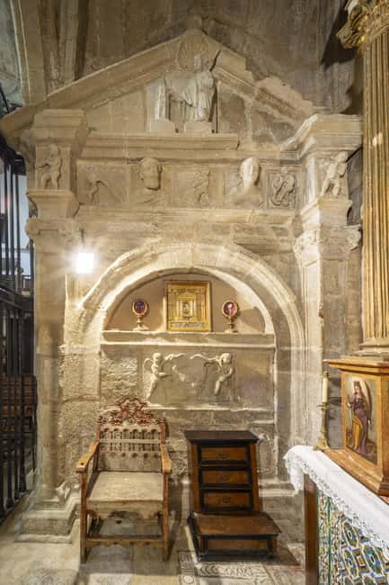 Trujillo: Check out the churches of Santa María la Mayor and San Martin de Tours - Exploring Santa María la Mayor and Its Altarpiece