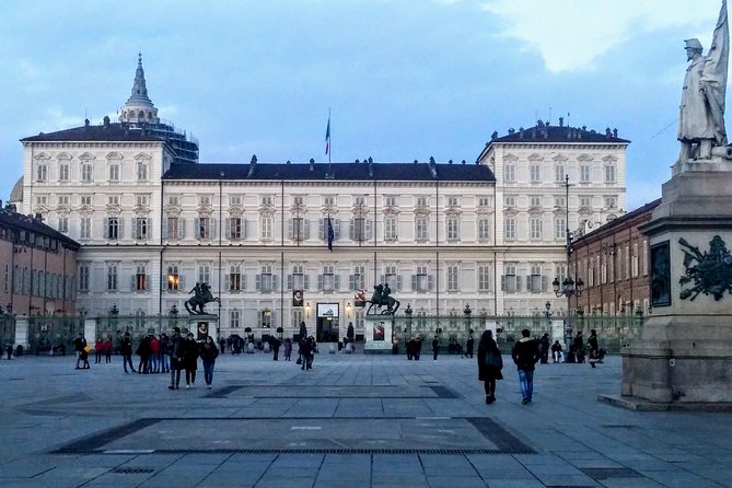 Turin: Royal Palace guided experience - Discovering the Royal Apartments and Their Luxurious Features