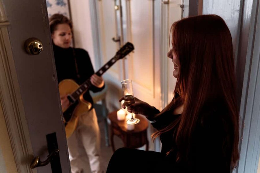 Turku: Jazz in Wool Socks Concert in an Archipelago Villa - Welcome Drinks and Traditional Zander Soup at Villa Saaro