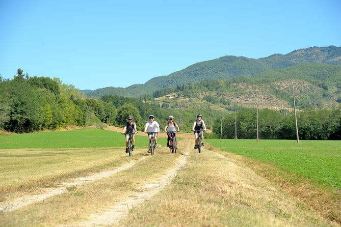 Tuscan countryside bike tour and food tasting - Exploring Vicchio and Its Picturesque Lake
