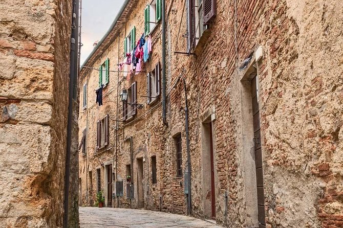 Tuscany countryside from Livorno: Private Volterra, San Gimignano & Wine Tasting - Starting Point at Porto di Livorno for a Convenient Departure