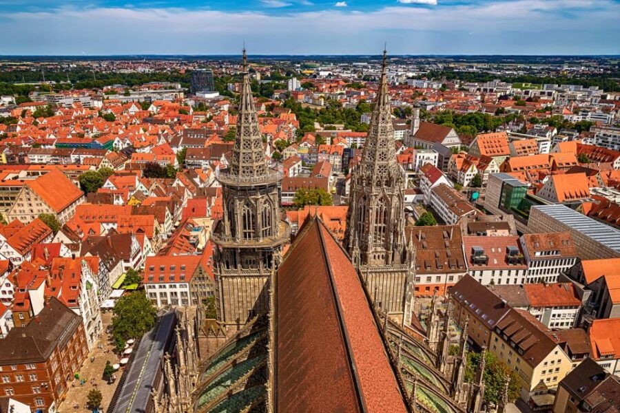 Ulm: Express Walk with a Local in 60 minutes - Ulm’s Landmarks: The Ulm Minster and the Rathaus