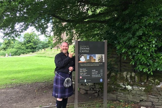 Ultimate Outlander Day Tour - Visiting Lallybroch at Midhope Castle