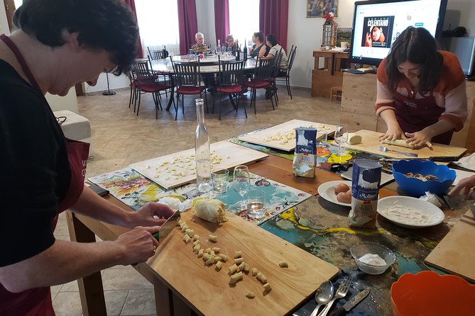 Umbria Traditional Cooking Class in Assisi countryside - Scenic Location in the Assisi Countryside