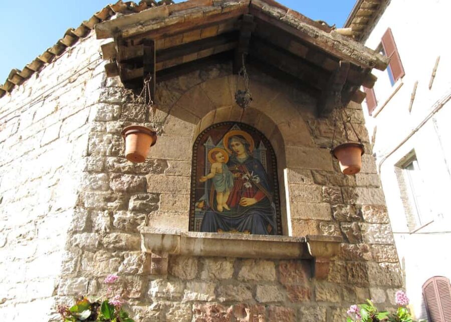 Uncover Romes Haunted History: Bruno to Castel SantAngelo - Exploring the Ruins of Rome’s Most Infamous Prison