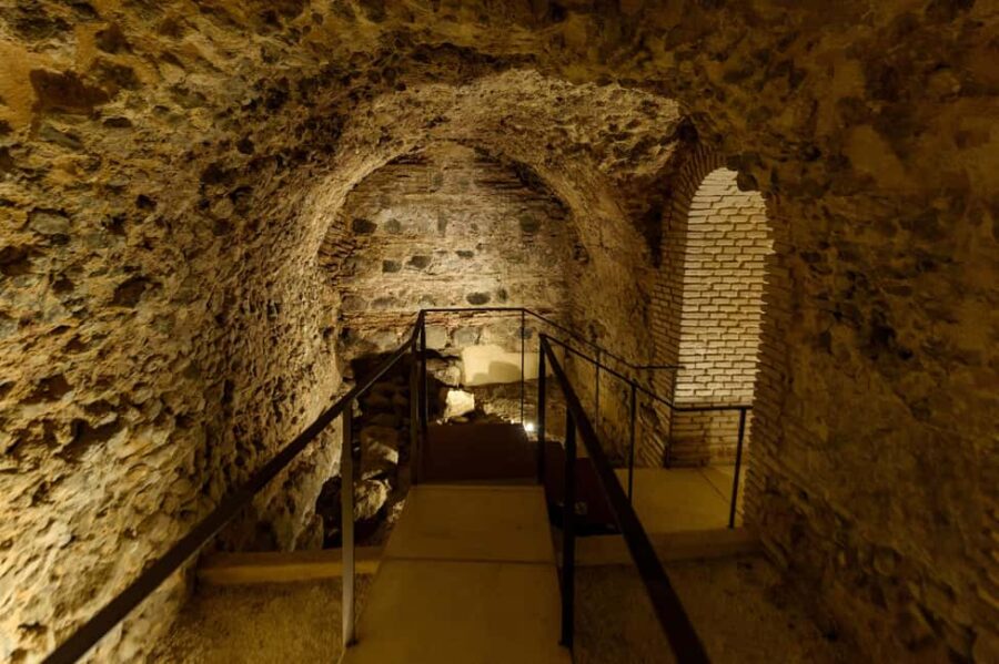 Underground Toledo: Roman baths, dungeons, and secrets beneath the city - Walking Through Toledo’s Streets to Reach Underground Passages