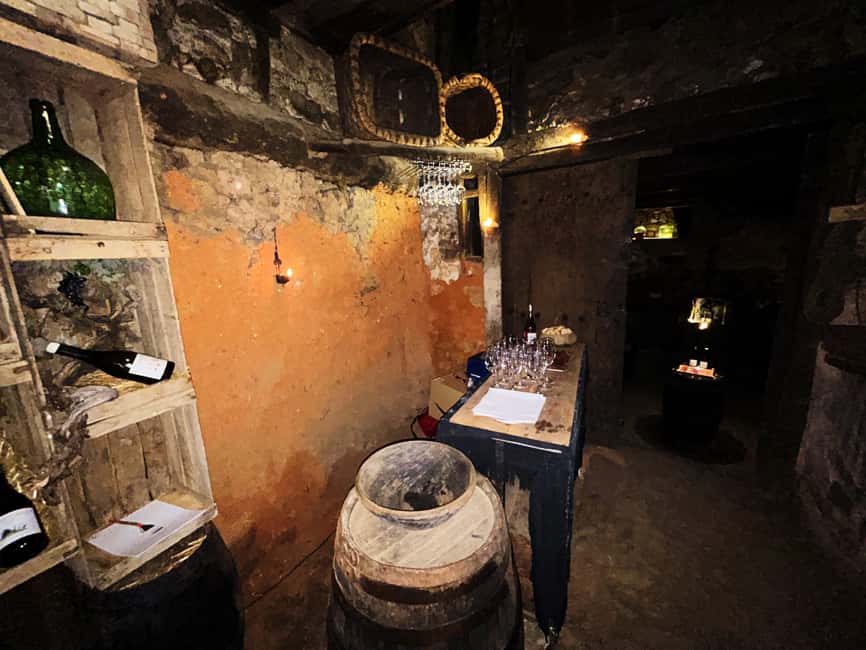 Unique experience in XVI winery with tasting near Salamanca - Discover the Medieval Village of San Martín del Castañar and Its Secretive Past