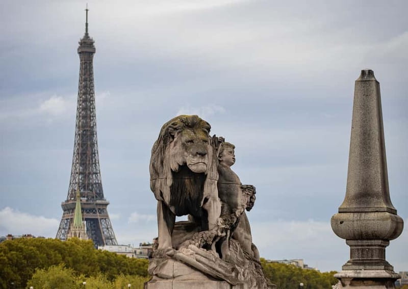 Unknown Paris: Walking Tour with an Expert Guide - Starting Points and Logistics for Easy Planning