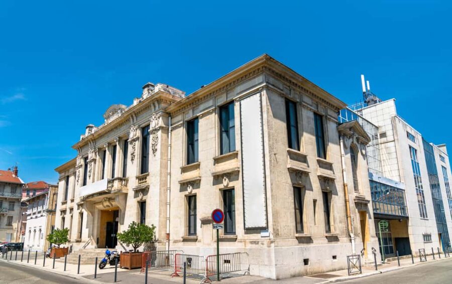Valence: Express Walk with a Local in 60 minutes - What You’ll See During the 60-Minute Walk