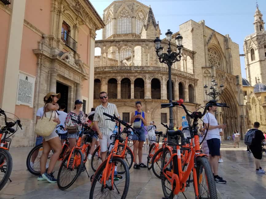 Valencia: Immersive Bike & E-Bike Storytelling Tour & Photos - Starting Point at Carrer dAlacant, 11