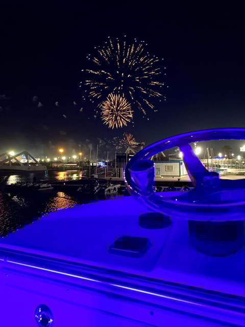 Valencia: Night Cruise with Free Drink - Starting at Wavepol: Easy Check-in and Free Drink Pickup