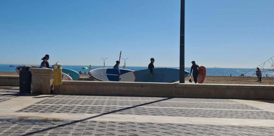 Valencia: Paddleboarding Class with Instructor - Starting Point at Playa Malvarrosa with Hassle-Free Access