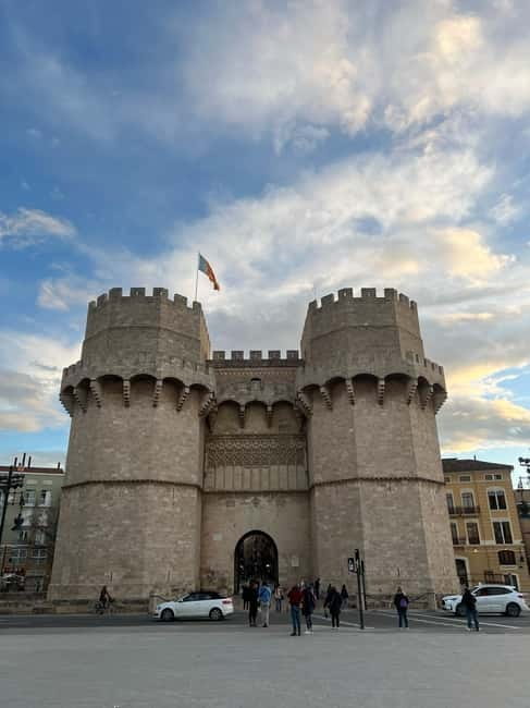 Valencia: Roman Heritage tour with Tapas & Beer! - Exploring Valencia’s Roman Ruins with an Expert Guide