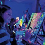 Valencia: Wine Gogh Glow Academy Paint and Sip Classes - The Venue and Its Atmosphere in Valencia