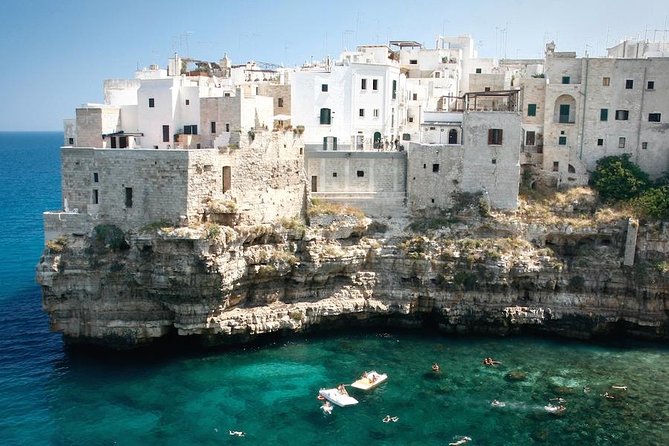 Valley D'itria full day tour Cisternino Alberobello and Polignano a Mare - Indulge in a Traditional 4-Course Italian Lunch