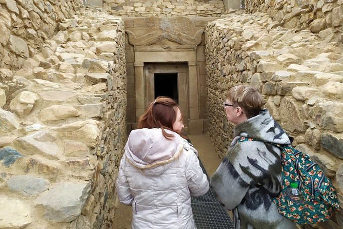 Valley of the Thracian Kings, Hidden Treasures - The Iskra Historical Museum and Artifacts Exhibition