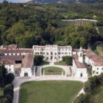 Valpolicella: Amarone Chateau Guided Tour and Wine Tasting - Learning About Traditional Winemaking Techniques