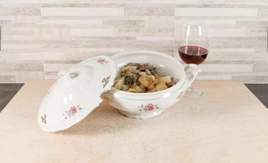 Valtellina: "Pizzoccheri" cooking class and the story behind them - The Cozy Atmosphere of a Valtellina Home Kitchen