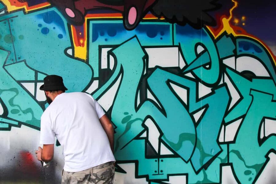 Vannes: Discover Urban Arts - Street Art in the company of an Artist - Discovering Vannes’ Street Art at La Traverse