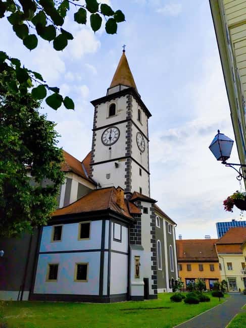 Varazdin city tour - Local guide - Visiting the City Hall: A Baroque Landmark