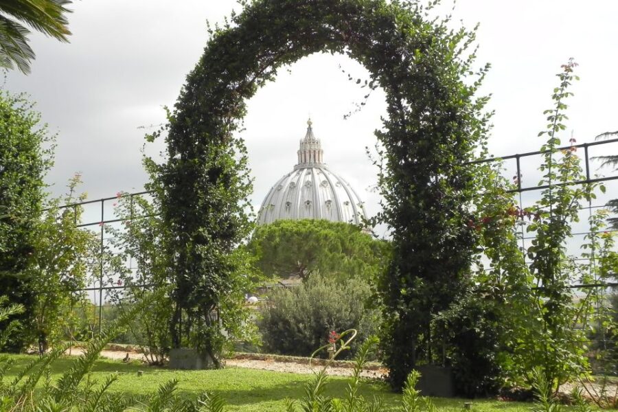 Vatican: Gardens, Museums and Sistine Chapel Guided Tour - Discover the Tranquil Beauty of the Vatican Gardens