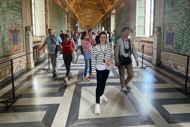 Vatican Museums and Sistine Chapel Tour with official Local Guide - Exploring the Vatican Museums Collections