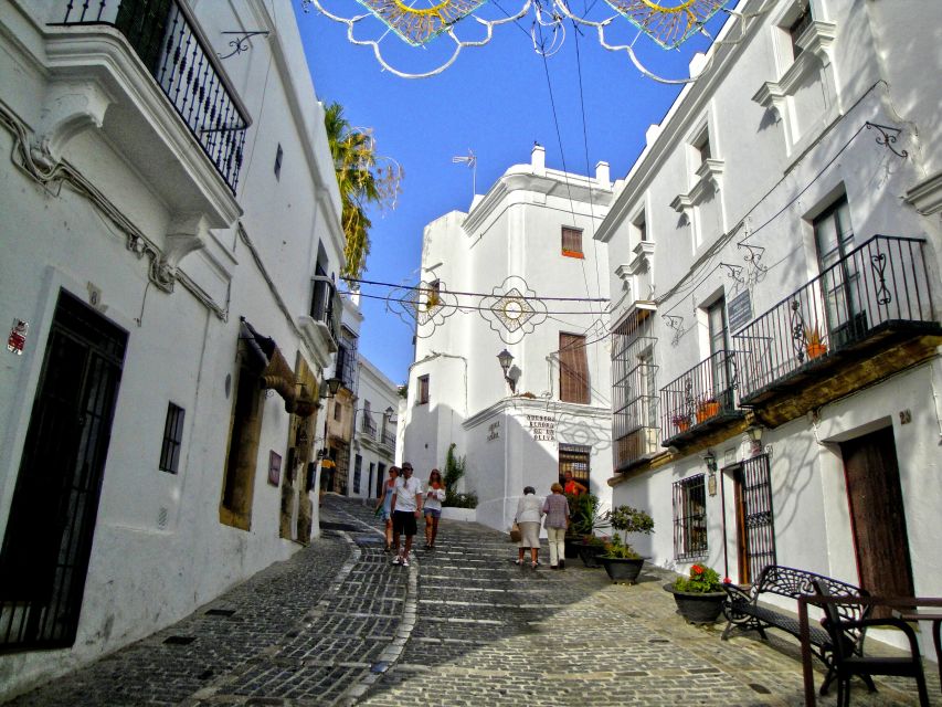 Vejer de la Frontera (Cádiz): Historical Walking Tour - Discovering Vejer’s Historic Sites: From Mosque to Castle