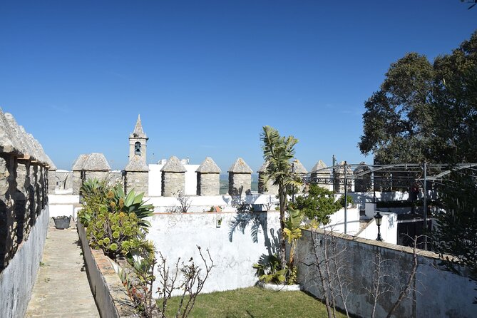 Vejer de la Frontera: The White Pearl of Andalusia Audio Guide - Walking Through Vejer’s Main Gates and Walls