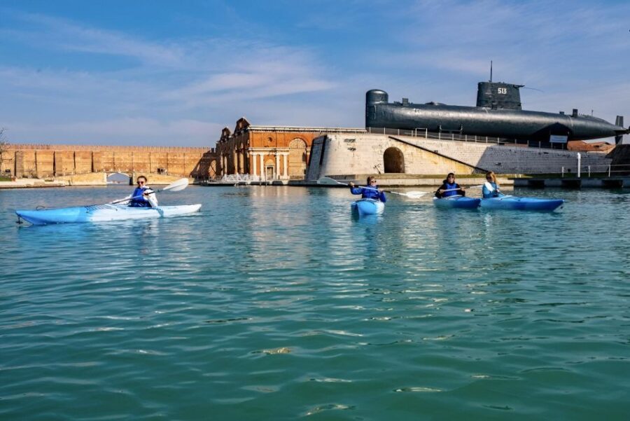 Venice Beginner's Kayak Tour in the Medieval Arsenal - Discover Venice from a New Perspective in the Medieval Arsenal