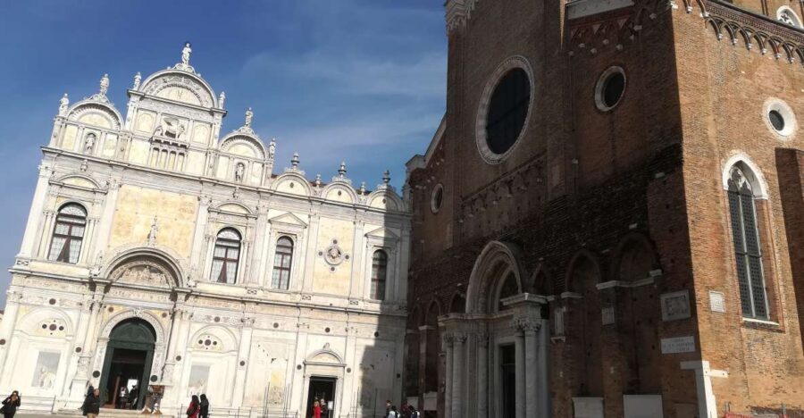 Venice by Night: Small Group Tour With an Expert Local Guide - Meeting Point in Front of San Zaccaria Church