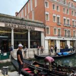 Venice Delights: Coffee & Food Experience Walking Tour - The Tour Starts in Front of the Fountain at Campo San Giacomo di Rialto