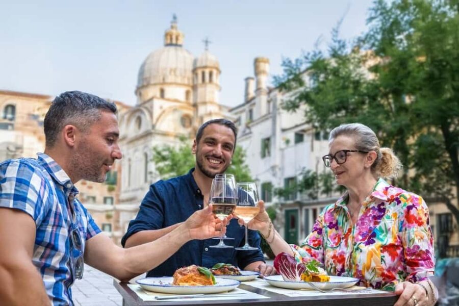 Venice Food Tasting Tour: Bites, Wine, Dinner & Local Guide - Exploring Venice’s Iconic Bacari and Cicchetti Selections