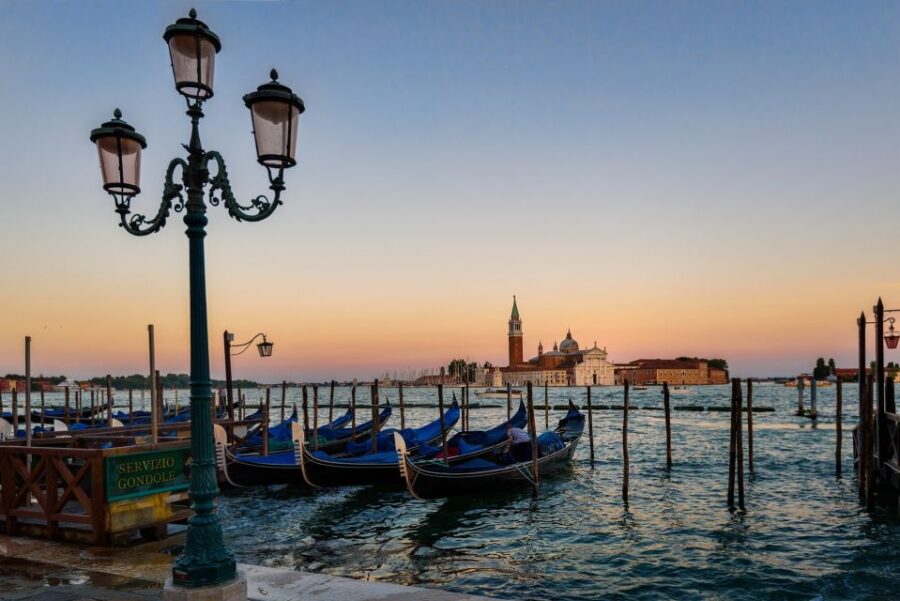 Venice: Gondola Ride and St Mark's Basilica - Key Points