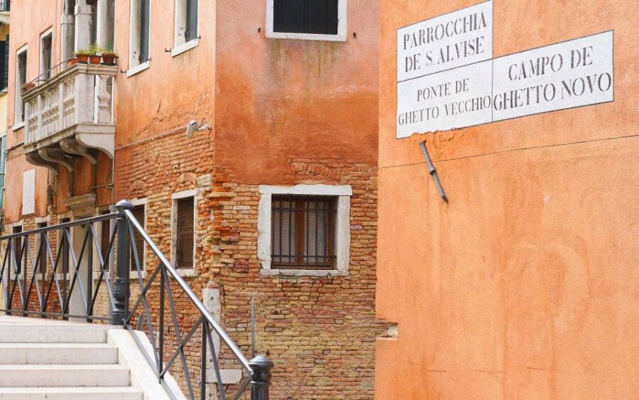 Venice: Jewish Ghetto Walking Tour and Synagogue Visit - The Significance of Campo del Ghetto Nuovo and Its Bas-Reliefs
