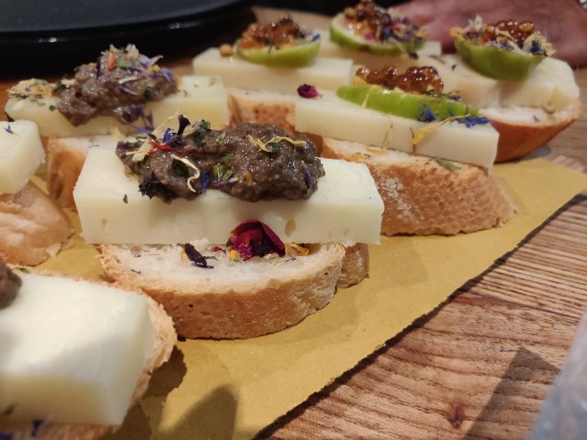 Venice: Local Fish Market With Cicchetti, Lunch, and Wine - Learning to Spot Fresh Seafood and Local Produce