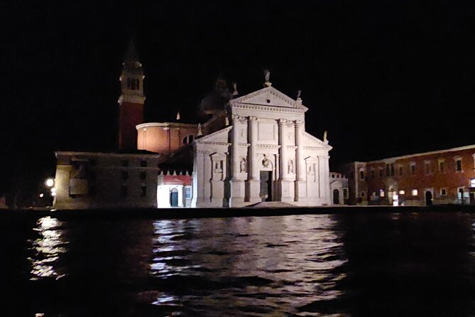 Venice Night Boat Tour from Zattere - Unique Insights in the Sestiere di Castello