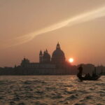 Venice: Night Guided Walking Tour of the City's Highlights - Starting Point at San Zaccaria and the Venice Night Atmosphere