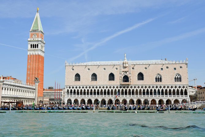 Venice Private Tour for Families with Gondola Ride - Visiting St. Marks Basilica Outdoors