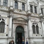 Venice Sightseeing Walking Tour with a Local Guide - Exploring San Giovanni e Paolo, the Dogares’ Final Resting Place