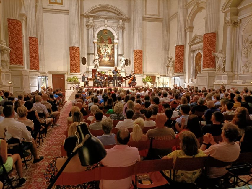 Venice: Vivaldi's Four Seasons Concert & Music Museum Visit - Exploring the Music Museum’s 200 Instruments