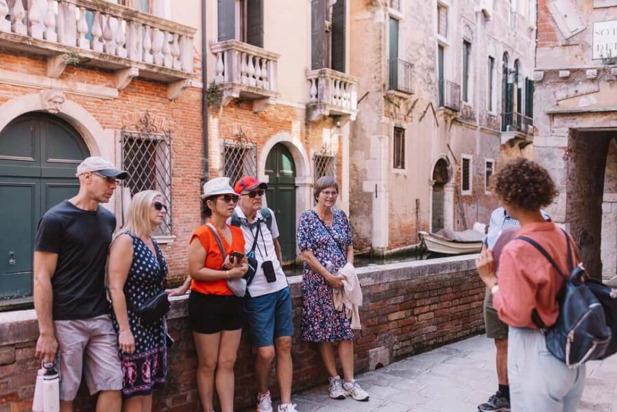 Venice Walking Tour from the Train Station to Rialto - Why Choose This Venice Walking Tour?