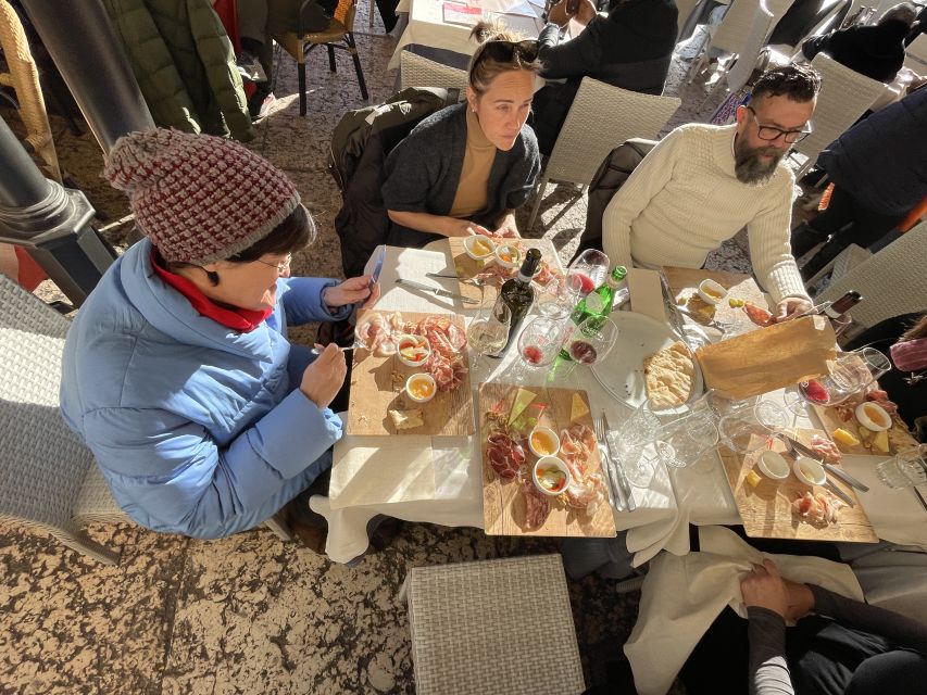 Verona: City Walking Tour with Cable Car & Wine Aperitif - Savoring the Wine & Local Food Tasting Finale