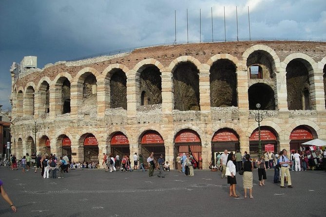 Verona, Romeo & Juliet, private guided tour from Milan - Exploring Piazza Bra and the Verona Arena