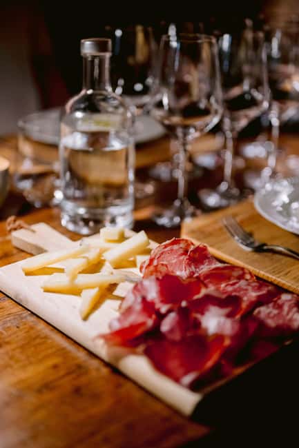 Verona: Wine tasting in a historic cellar - Meeting at the Massimago Wine Suites Hotel