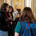 Versailles: Private Family Tour of Palace w/ Reserved Entry - Skip the Lines and Enter the Palace Effortlessly