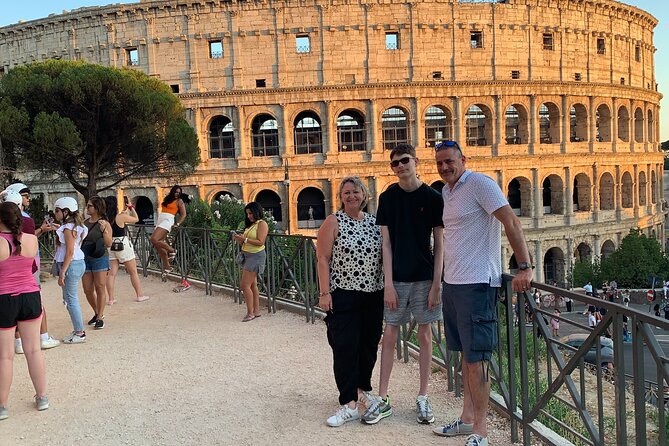 Vespa Tour in Rome Driven by Us with Optional Pick Up - What Makes the Stops Special?