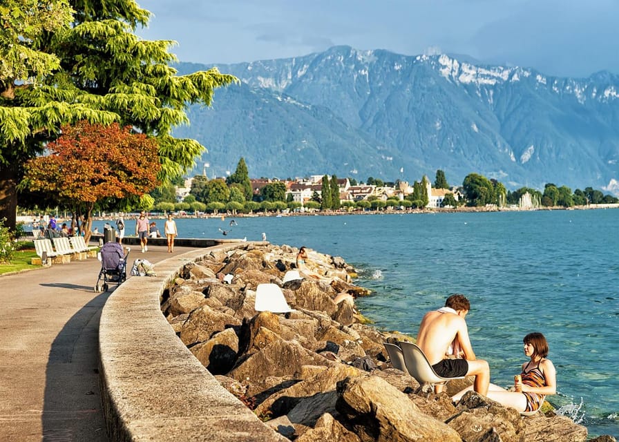 Vevey: Express Walk with a Local in 60 minutes - Discover Vevey’s Lakeside Charm on a Guided Walk
