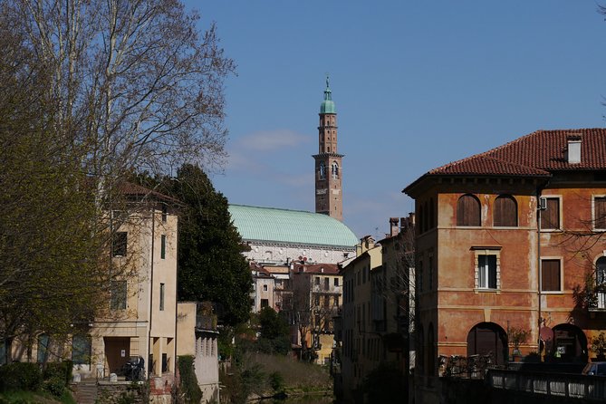 Vicenza City Sightseeing Walking Tour of Must-See Sites With a Local Guide - The Social Heart: Piazza dei Signori